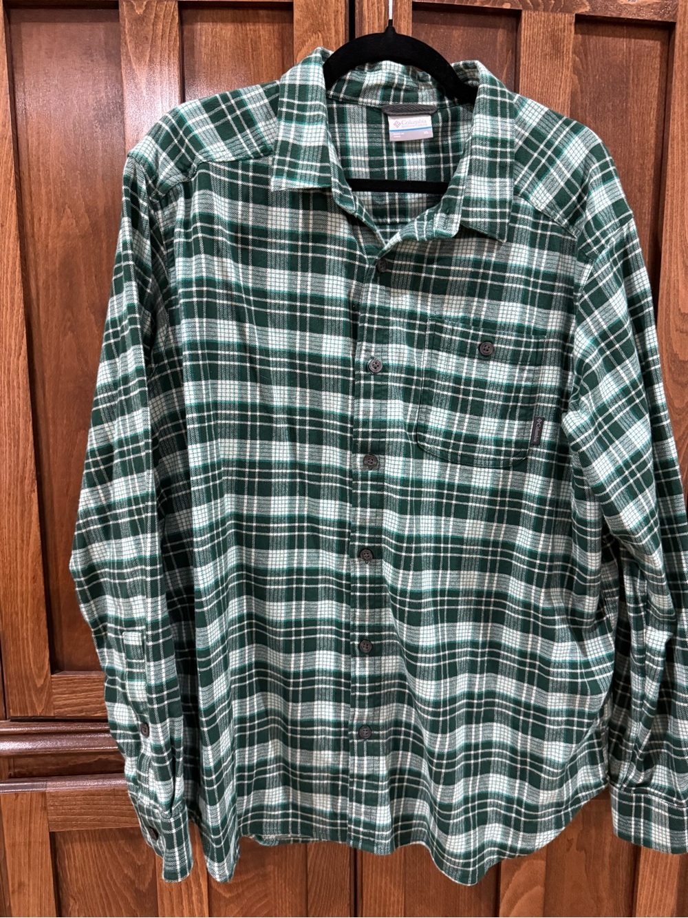 Columbia XL Green & White Plaid Long-Sleeve Button-Down Shirt